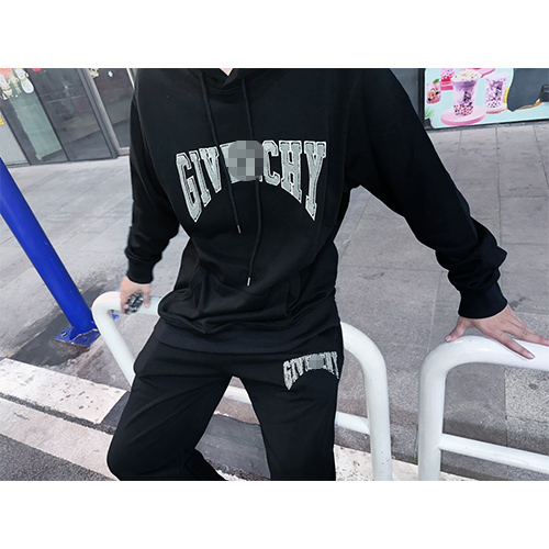 ジバンシイ服コピー安い パーカー  ♡ セット購入可能　♡   ＸＳ～Ｌ  ♡　ロゴポイント ♡