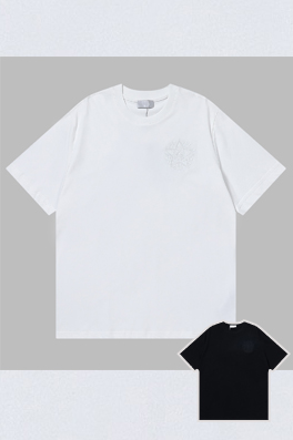ディオール  五角星とCDの立体印刷が特徴のTシャツ