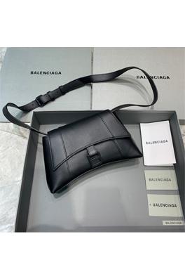 バレンシアガ ショルダーバッグスーパーコピー   Hourglassバッグ　サイズ 25-7-15cm