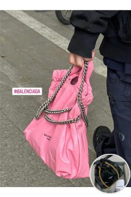 バレンシアガ ショルダーバッグ コピー　BALENCIAGA CRUSH シリーズ　ごみ袋　スモールサイズ
