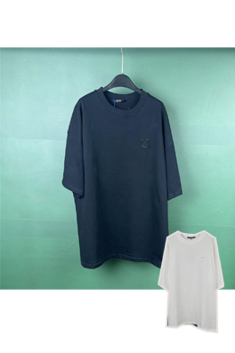 ヴィトン半袖Tシャツ フロントに刺繍された文字の半袖Tシャツ  リラックスフィット
