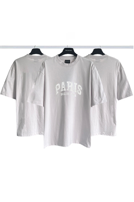 バレンシアガ 半袖Tシャツスーパーコピー  胸元にPARIS...