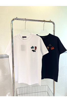 ヴィトン  半袖Tシャツ  スーパーコピー  Louis Vuitton 海の心 パッチ付き短袖Tシャツ