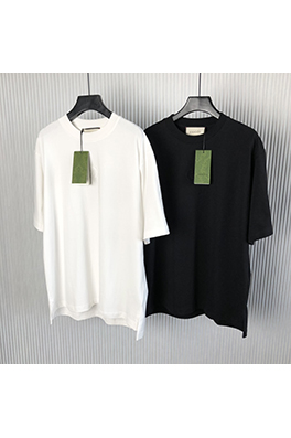 グッチ 新しい胸の刺繍文字ロゴ半袖Tシャツ