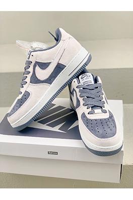 シュプリーム X ナイキ  Supreme x Nike Air Force 1 07 Low"Supreme" ローカットのカジュアルスポーツシューズ