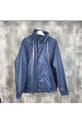グッチスーパーコピー   フルプリントロゴのフード付きジャケット