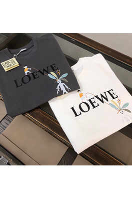 ロエベ  新しい半袖Tシャツ