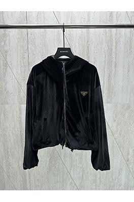 プラダ 24Fw フランネル三角マークコート