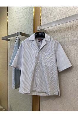 グッチ 新しいロゴ刺繍半袖シャツ