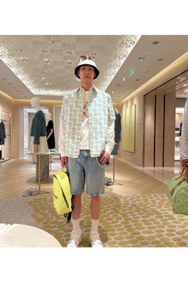 ルイヴィトン波のプリント半袖シャツ