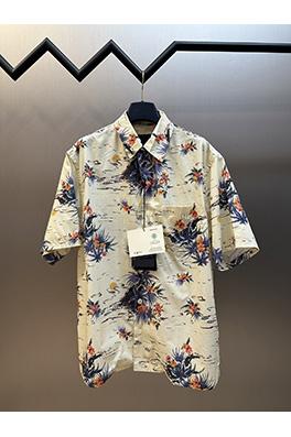 プラダHawaiiプリントシャツ