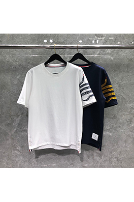 トムブラウン左袖の蛇の刺繍半袖Tシャツ