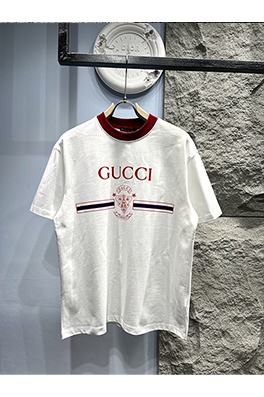 グッチワッペンロゴ付きクルーネック半袖Tシャツ