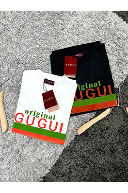 グッチスーパーコピー新しいアルファベットプリント半袖Tシャツ