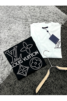 ルイヴィトンクラシックロゴ半袖Tシャツ