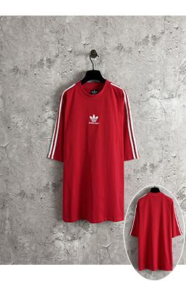 Balenciagg X Adidas クローバーコラボ半袖Tシャツ