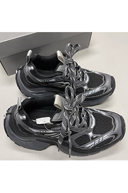 バレンシアガスーパーコピー 6XL Sneaker 25Ss スニーカー