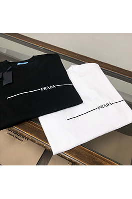 プラダ 胸のブランドプリントロゴ半袖Tシャツ