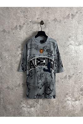 バレンシアガコピー マンネリコラボコレクションセメントスプレー汚れた手描き刺繍半袖Tシャツ