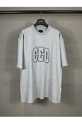バレンシアガ 新しい CEO チームロゴ刺繍半袖Tシャツ