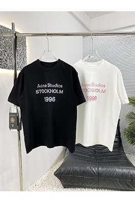 アクネストゥディオズ 新しい半袖Tシャツ