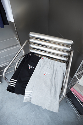 トムブラウン 25ss新しいパンツ