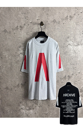 バレンシアガスーパーコピー コラボ音楽限定チップ付きNFCティアプリント半袖Tシャツ