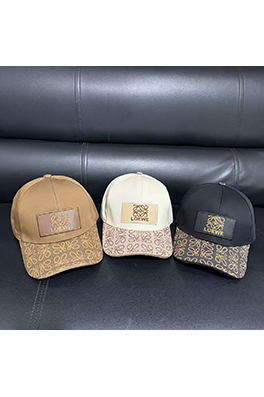 ロエベ 新しい ベースボールキャップ