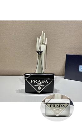 PRADA☆25SS ロゴデザイン カーフスキン ショルダーバッグ WHITE プラダ PRADA ロゴプレート ショルダーバッグ ワンショルダー
