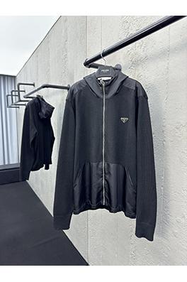 プラダ ステッチナイロントライアングルジッパーパーカー