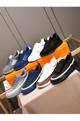エルメス牛革のスニーカー