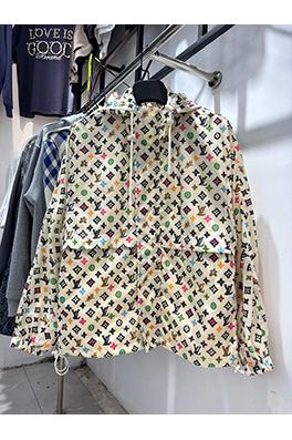 ルイヴィトンスーパーコピー フルプリント三彩ブルゾンフード付きジャケット