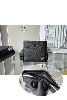 プラダ新しいファッション 財布