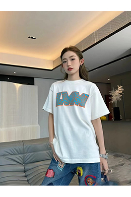 ルイヴィトンコピー アルファベットインクルージョン半袖Tシャツ