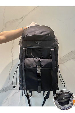 プラダスーパーコピー 新しい登山リュックサック