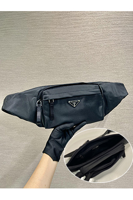 プラダコピー 新しいウエストバッグ