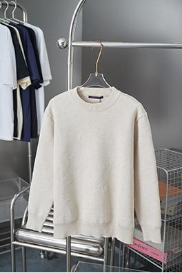 ルイヴィトン 新しい立体エンボスセーター
