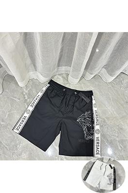 ヴェルサーチ ポートレートプリントのカジュアルビーチショーツ
