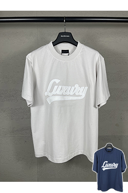 バレンシアガスーパーコピー レディースフロントに LUXURY ロゴパッチ刺繍半袖Tシャツ