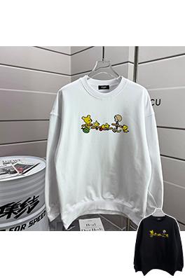 フェンディ 新しいラウンドネックのスパーカー