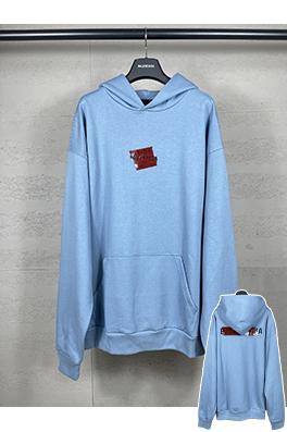 バレンシアガ 新しいフロントとバックのレターロゴ刺繍ラミネートフード付きスパーカー
