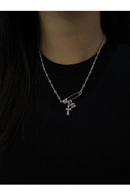 クロムハーツ 新しいブローチクロスホワイトゴールドメッキシュガーキューブネックレス