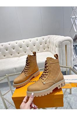 ルイヴィトン LV 新しいシンクロナイズドスタイルのファーストレイヤーヌバックレザーミリタリーブーツ