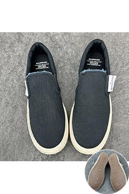 バレンシアガ PARIS SLIP ON GRAFFITI ウェアスタイルホワイトブラックカップルスニーカー