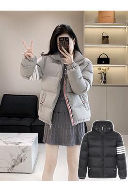 トムブラウン 新作フード付きダウンジャケット