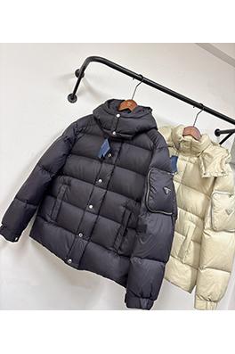 プラダ 高級スタムダウンジャケット