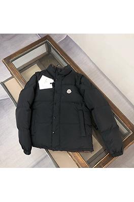 モンクレール スタイリッシュなリバーシブルダウンジャケット