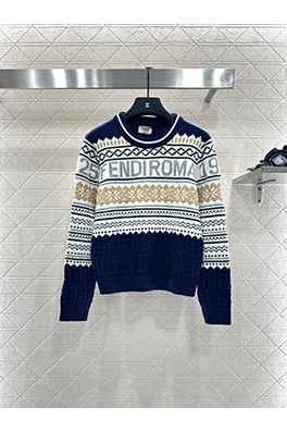 フェンディスーパーコピー 新しいヘビークロシェラウンドネックセーター