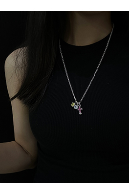 クロムハーツ 新しいクロスホワイトゴールドメッキシュガーキューブネックレス