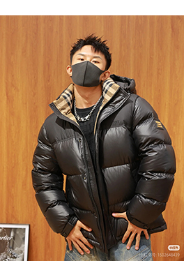 バーバリー 秋冬 ロゴインターシャ ダウンジャケット